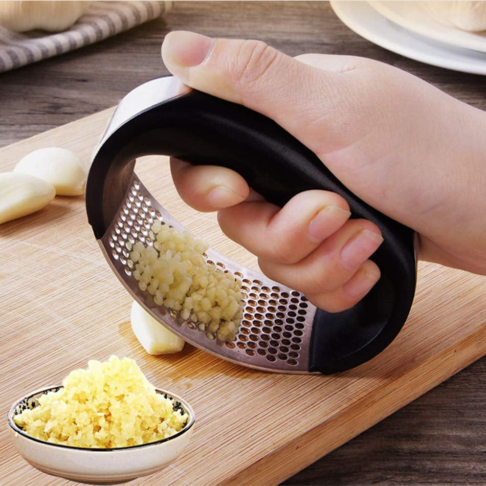 Ergonomic Stainless Steel Garlic Rocker – Easy-Squeeze Manual Mincer