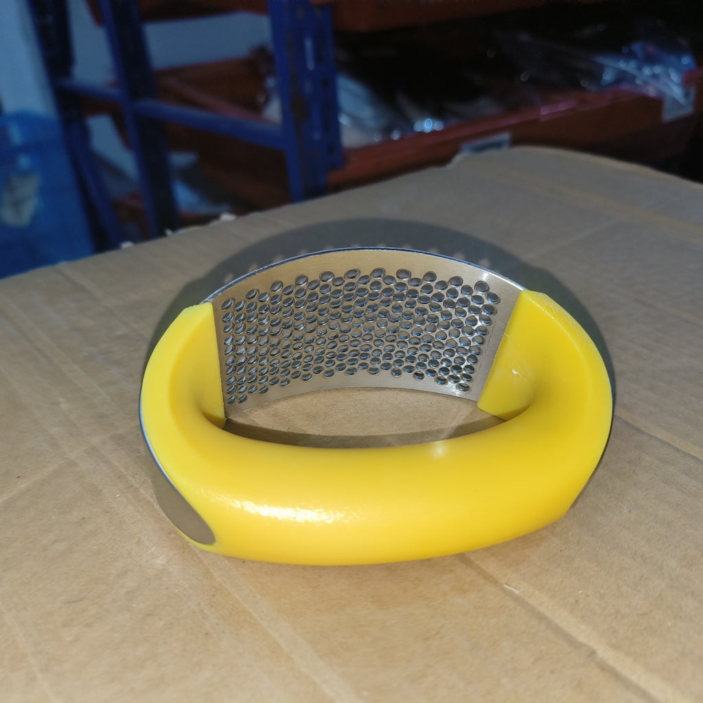 Ergonomic Stainless Steel Garlic Rocker – Easy-Squeeze Manual Mincer