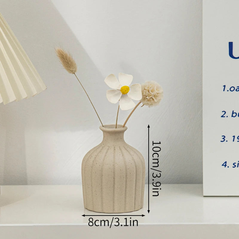 Retro Ceramic Flower Vase – Aesthetic Table Décor for Home & Wedding Gifts
