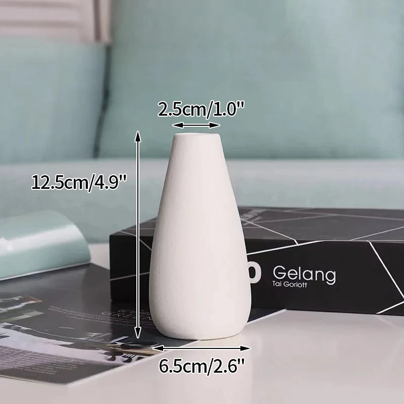 Retro Ceramic Flower Vase – Aesthetic Table Décor for Home & Wedding Gifts