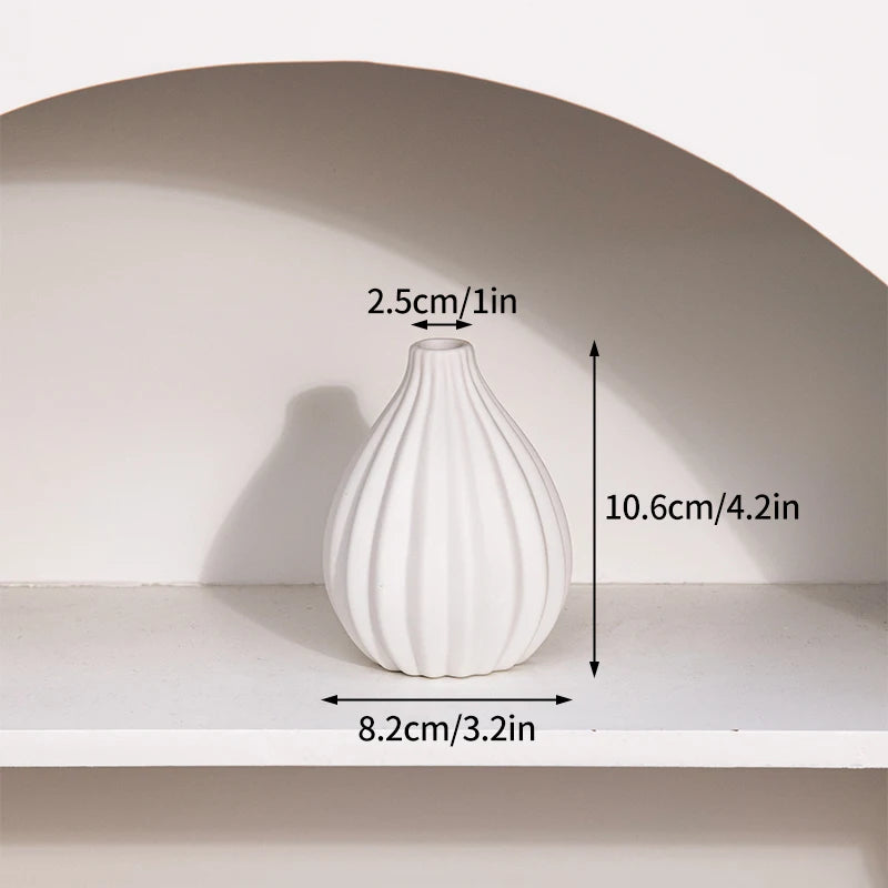 Retro Ceramic Flower Vase – Aesthetic Table Décor for Home & Wedding Gifts