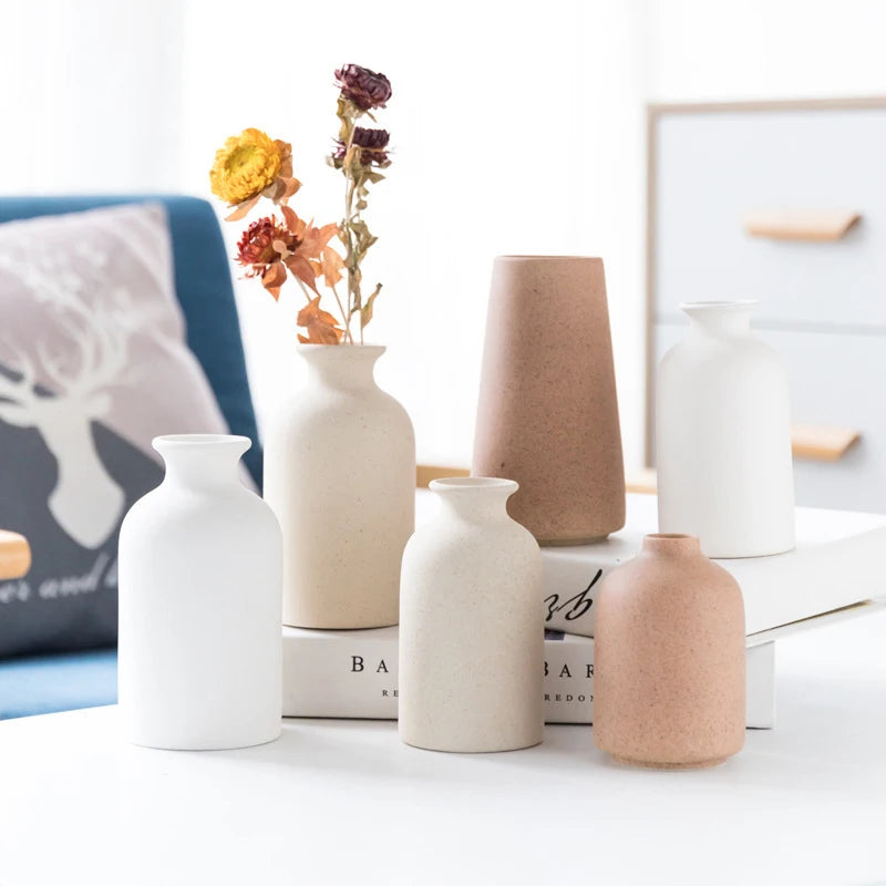 Retro Ceramic Flower Vase – Aesthetic Table Décor for Home & Wedding Gifts