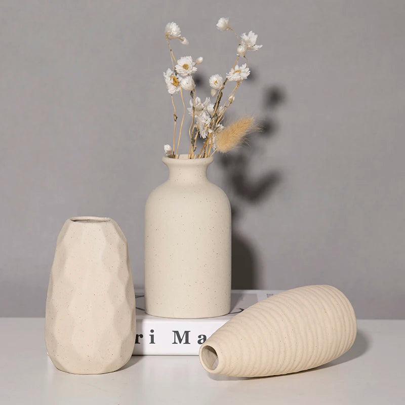 Retro Ceramic Flower Vase – Aesthetic Table Décor for Home & Wedding Gifts